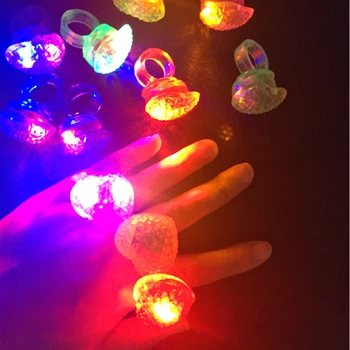 12pcs Yaratıcı renkli Plastik Flash Aşk Yıldız yüzük Çocuklar YENİ YIL oyuncaklar LED İyilik Noel Cadılar Bayramı Partisi Bar LED