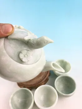China Doğal jades El-cup Heykeller Çin Yeşim oyma Yeşim demlik çay Kung Fu dört fincan çaydanlık oyma