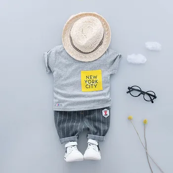 Bebek Çocuk Giyim Seti Yaz 2018 Yeni Pamuk Kısa t shirt Çizgili Pantolon 2 adet Elbise Çocuklar+Set Erkek Giyim Kollu