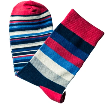 10 adet=5pairs=1 Sürü Erkek renk çizgili en son tasarım popüler erkek çorapları ÇORAP ELBİSE MODA ÇİZGİLİ çorap RENKLİ PAMUK
