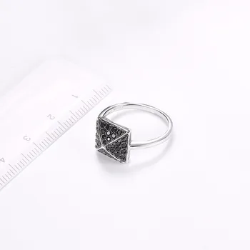 Hutang Taş Takı Doğal Siyah Spinel 925 Gümüş Piramit Taş Nişan Yüzüğü Güzel Moda Takı Hediye Katı
