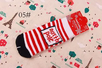 Noel çocuklar saf pamuk karikatür jacquard kırmızı Noel çorap bebek çorap (3-5 yaş)ter geçirgenliği çorap Emme temalı