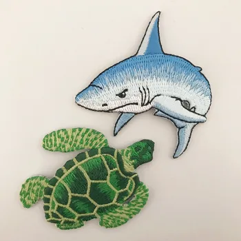 Çiçek tomurcuğu etiket üzerinde 1 adet Kaplumbağa Köpekbalığı demir aplike Kaliteli küçük yamalar aksesuarları Dikiş işlemeli