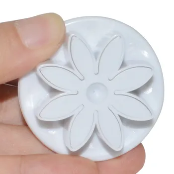 Satış 4 Adet/Daisy Çiçek Kalıp Fondan Pasta Kesici Çerez Dekorasyon Bahar Plastik Kek Aracı Beyaz Basarak Ayarlayın
