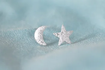 CHENGXUN 925 Katı Gümüş Moda Anlaşmalı Yıldız Ay Sterling Stud Küpe Takı