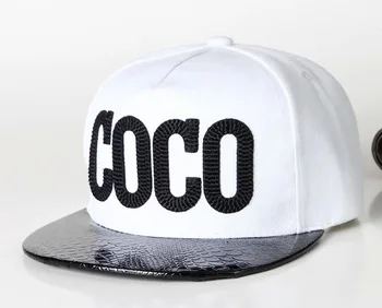 Kemikler Aba Reta Siyah Beyaz Hip Hop Şapka Mektup COCO Swag Stil KADIN Casual Cap Siyah PU Yamalı Düz Kenarlı Kap CP060