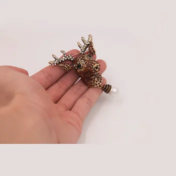 Şanslı Noel Geyik Geyik Broş Pin Kristal Rhinestone Hayvan Teardrop Pearl Vintage Takı Aksesuar Hediye