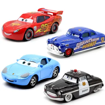 1 Disney Pixar ARABALAR 2 3 Yeni Aydınlatma McQueen SUV Mater, Flo Jackson Fırtına:55 Döküm Metal Alaşım Oyuncak Çocuk Noel Oyuncak en İyi Hediye