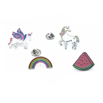 1 Giyim için Sırt çantası Süsleme Broş Rozeti üzerinde Unicorn Simgesi Gökkuşağı Karpuz Pin Rozet Simgeleri ADET