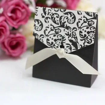 Beyaz Kurdele Doğum günü Parti İyilik Hediye Kutusu 10 adet/lot Sevimli Siyah Çiçek Desen Şeker Kutusu Yaratıcı Düğün Tatlı Kutusu