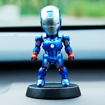 2017 Q Sürüm Aksiyon Figürü süper Kahraman Iron Man PVC Şekil Güneş Enerjisi Sallamak kafa Oyuncak 12cm Chritmas Hediye Oyuncak