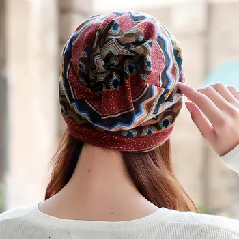 Uzun Koruyucusu Ücretsiz Kargo! Bahar Sonbahar Kış Kadın Şapka Eşarp Moda Dalga Çizgili Bayanlar Kasketleri Pamuk Cap Beanie Daire