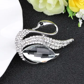 Bonsny Rhinestone Alaşım Swan Broş Kadınlar Düğün İçin Pin Yaka Eşarp Dekorasyon Hayvan Moda Takı Aksesuar Broş