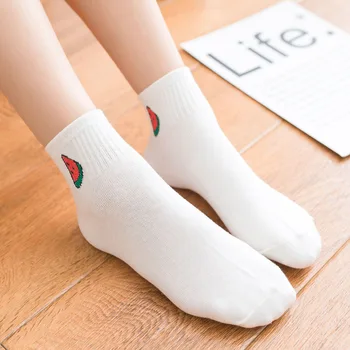 Koreli Kadın Kawaii Meyve baskılı Çoraplar Muz Kiraz Şeftali Karpuz Karikatür Çorap Pembe Kırmızı Pamuk Harajuku Çorap Sokken