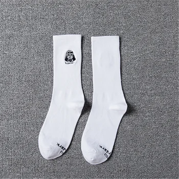 2018 yeni erkek ve kadın çift düz renk pamuklu çorap Star Wars logo nakış klasik çizgi film karakteri çorap gelgit çorap
