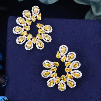 GODKİ Zarif Tavuskuşu Çiçek Tam Mikro Kübik Zirkonya Pave Kadın Gelinlik Nişan Takı Bağımlılığı Küpe