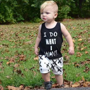 2016 yeni Sevimli Bebek Bebek Erkek Kıyafetleri Pamuk Üstleri Tee Yelek Ayarlar T-Shirt Kısa pantolon Şort Siyah 2 adet Mektup Çocuk Kıyafetler +