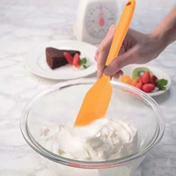1 ADET Mutfak Silikon Kek Spatula / Tereyağı Mikser Pasta Aracı/ Karıştırma Hamur Kazıyıcı Fırça Mutfak Pişirme Aracı Renk Rastgele